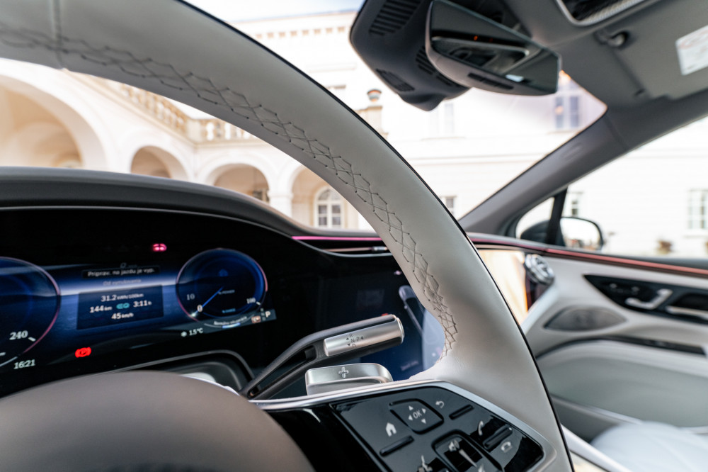 Mercedes-Maybach EQS 680 SUV